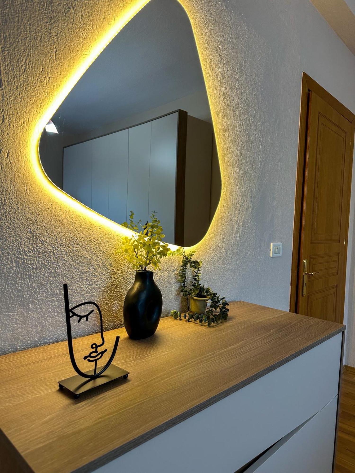 Villa Malo Guesthouse Korce Exterior photo